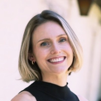 Shauna Strauss Headshot