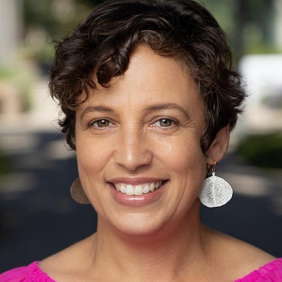 Margaret-Hunter headshot.jpg