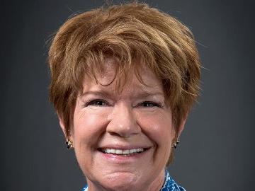 Professor of Practice in Accounting Wendy Donohoe Head Shot image link to story