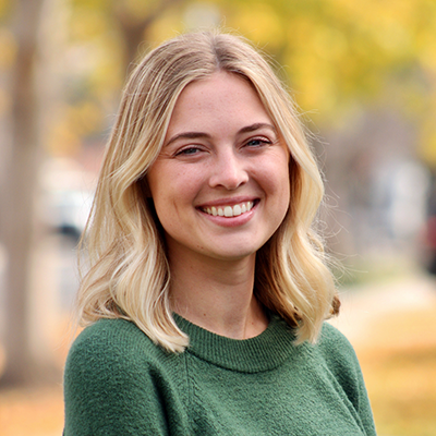 headshot Lindsay Baerg