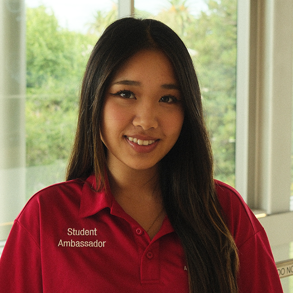 Josephine Nguyen headshot