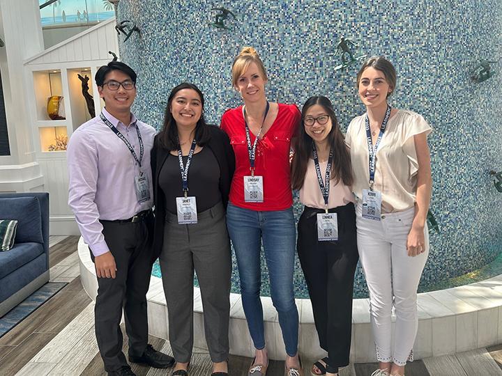 Lindsay Halladay and her lab students at the International Conference on Learning and Memory