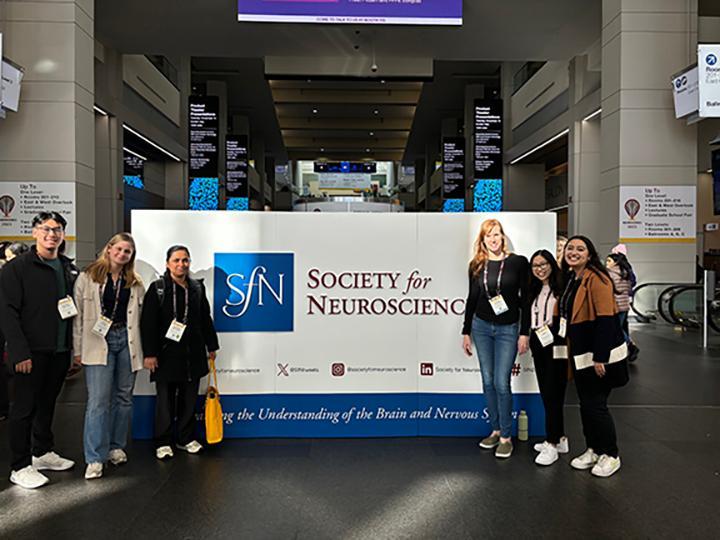 Lindsay Halladay lab students at the Society for Neuroscience annual meeting in Washington DC