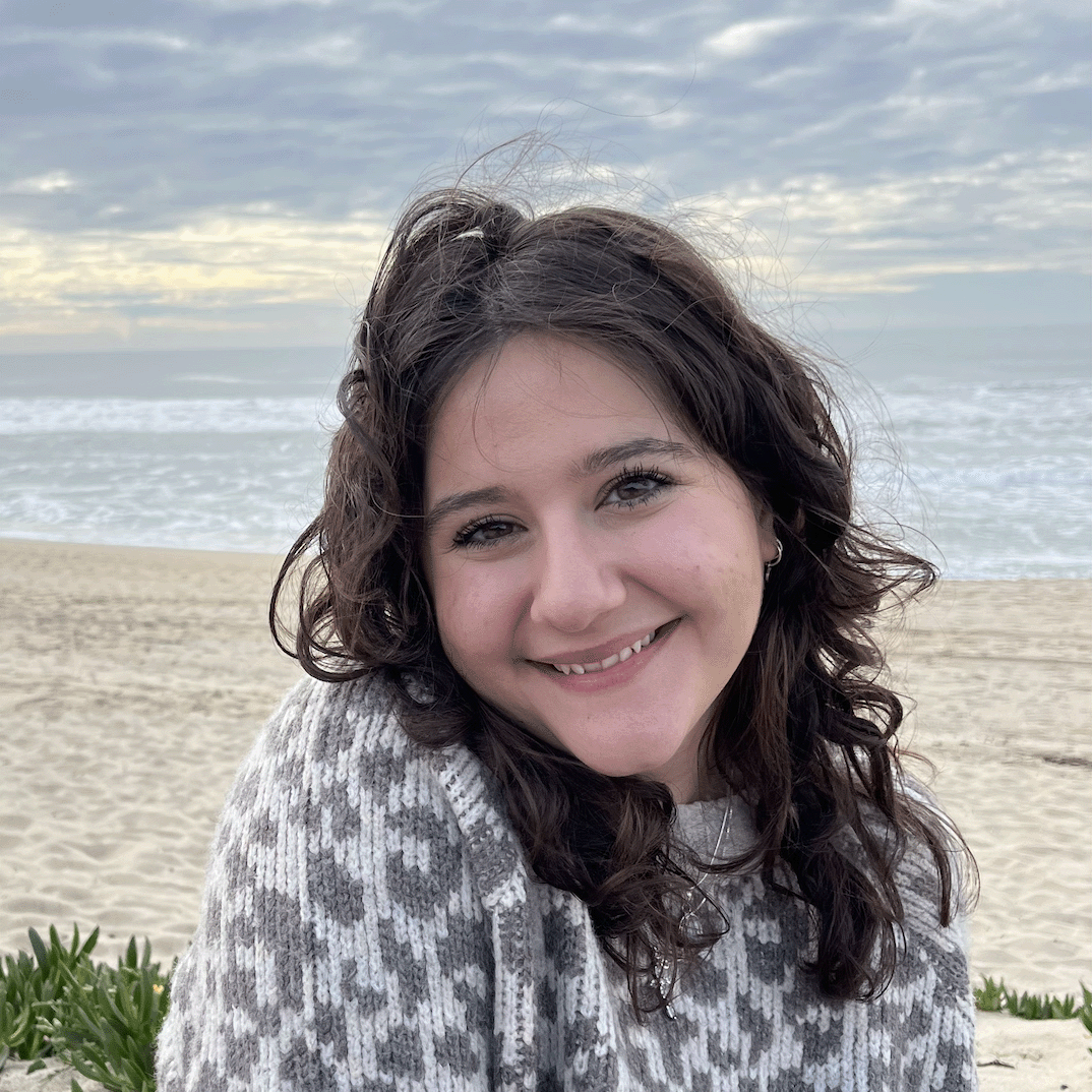 Nadine Koochou headshot outdoors