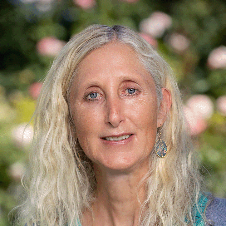 Iris Stewart-Frey