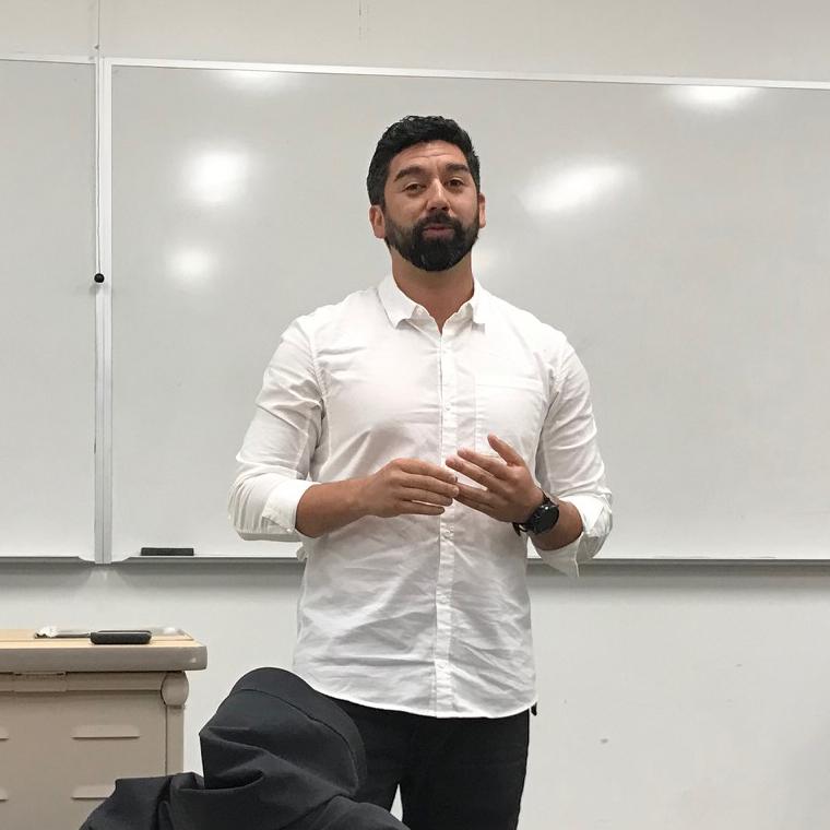 Antonio Lujan 16