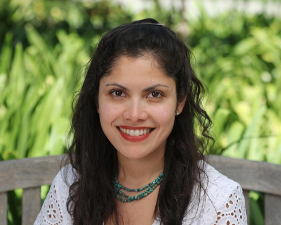 headshot of professor Jesica Fernandez