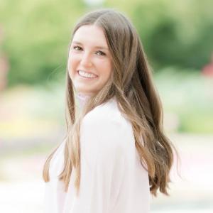 Annie Schloss, a 2025-26 Hackworth Fellow at the Markkula Center for Applied Ethics.