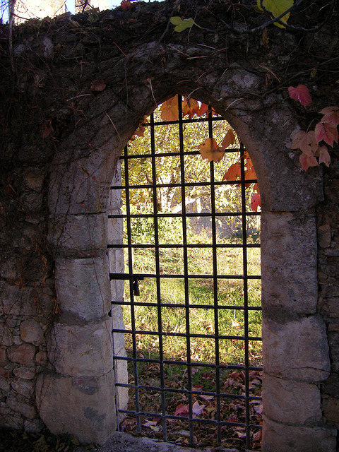 gate in wall