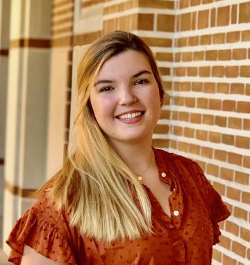 2022 Graduate Ava Fullweber