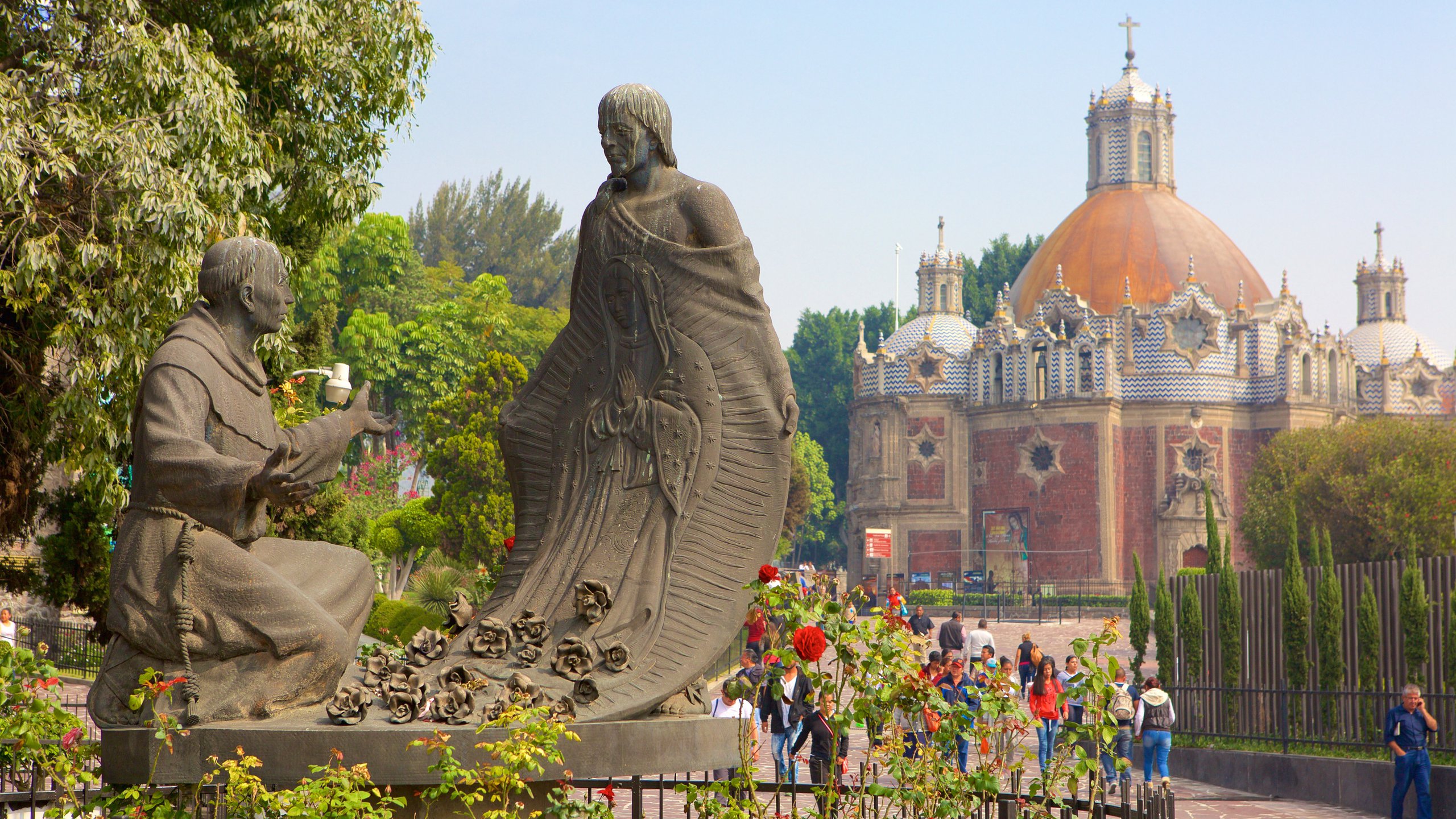 Basilica De Santa Maria De Guadalupe