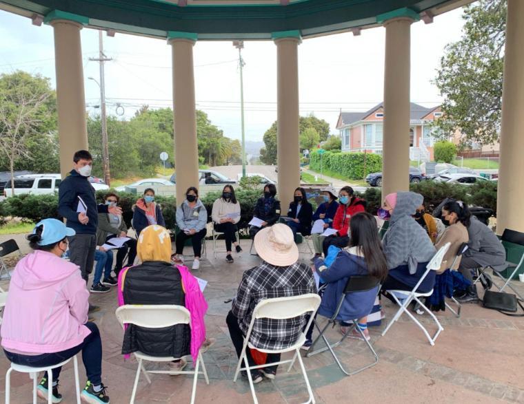 Oakland residents sharing ideas about improving public safety. Oakland residents convened to discuss how to improve public safety.