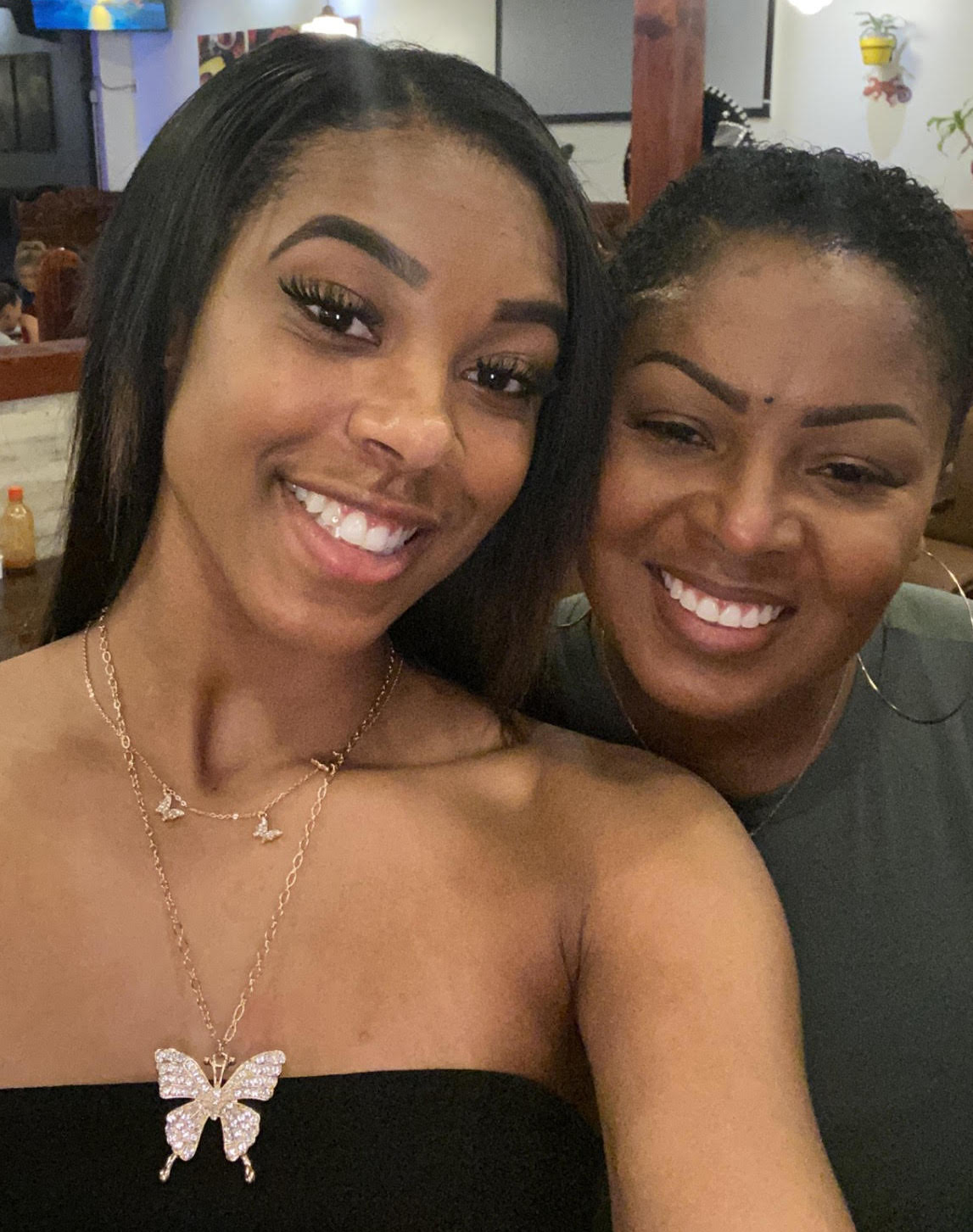 Tanesha Cartwright pictured with her daughter, Devynn.
