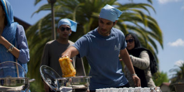 Langar event April 20, 2017, student serving