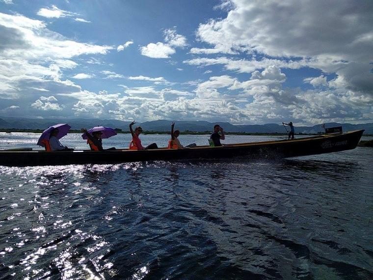 Myanmar Student Boat Trip