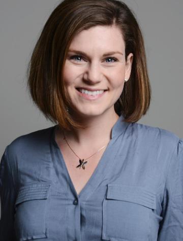 Assistant Professor of Economics Teny Shapiro Head Shot