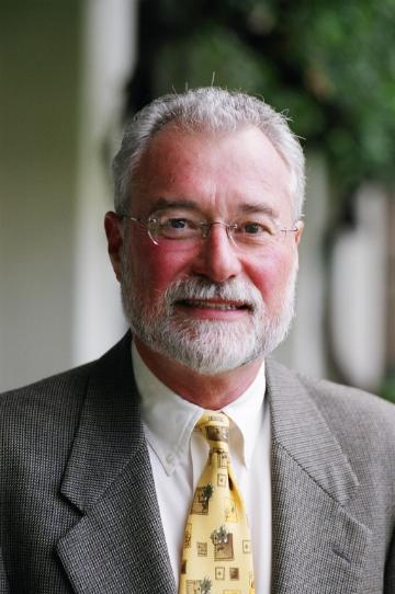 L.J. Skaggs Distinguished Professor, Marketing department co-chair, and Executive Director of the Retail Management Institute Dale Achabal Head Shot image link to story