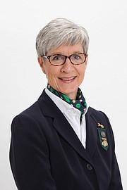 Head Shot of Laura Bassett MBA 91 image link to story