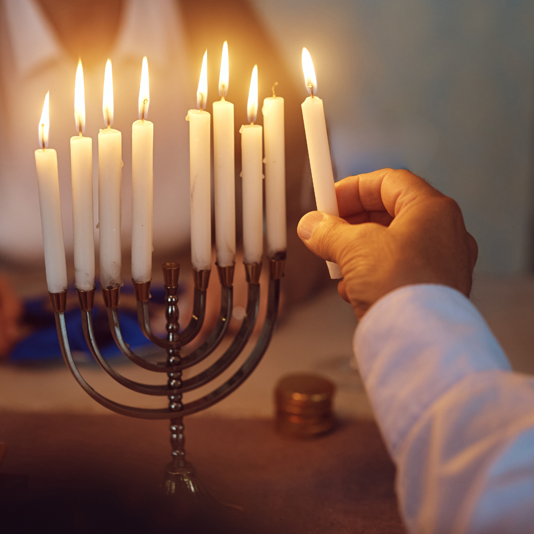 Lighting the Menhorah