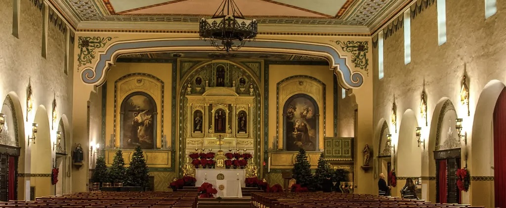 Mission Church at Christmas