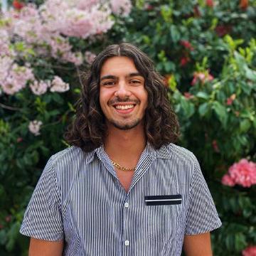 SCU Fulbright winner Chris Wanis headshot