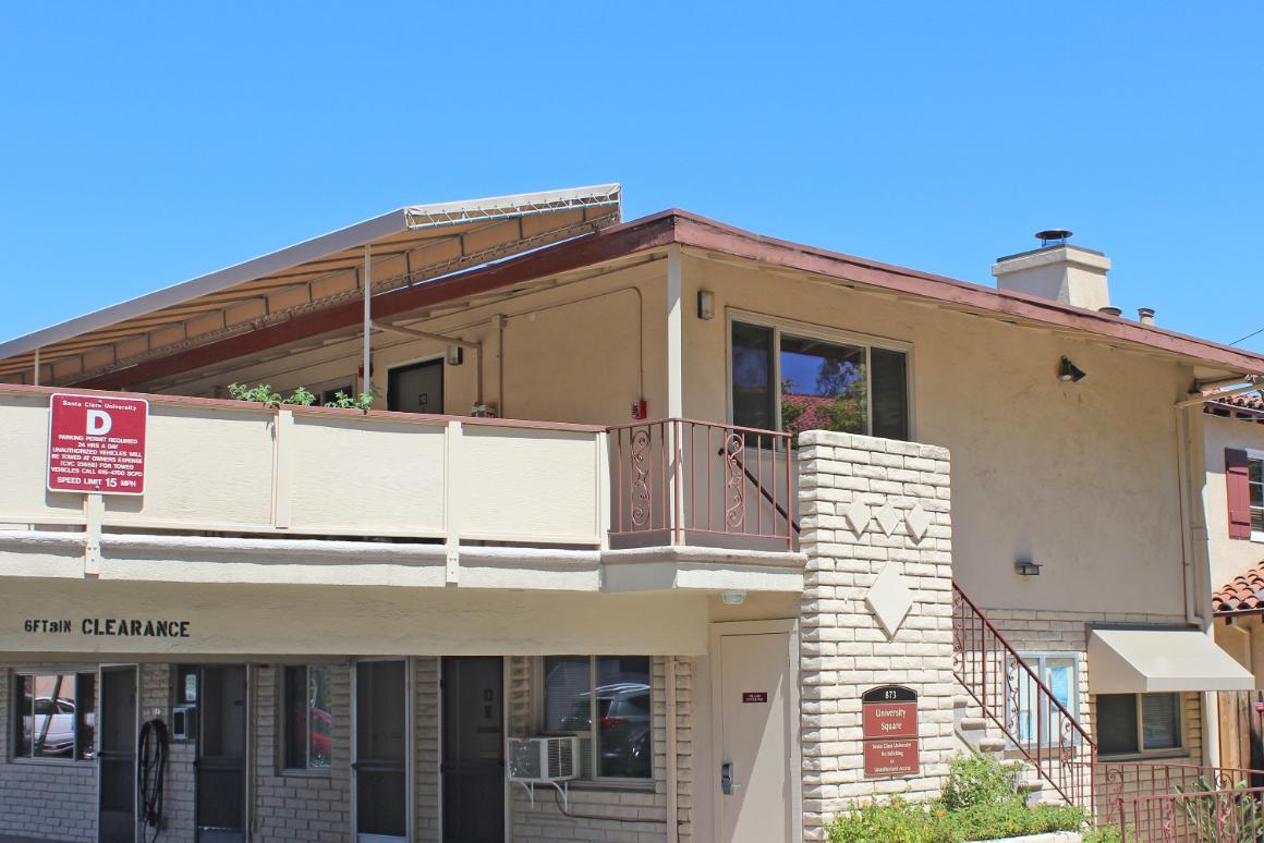 An exterior image of the University Square apartments. 