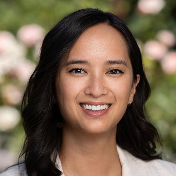 Giselle_Laiduc Headshot