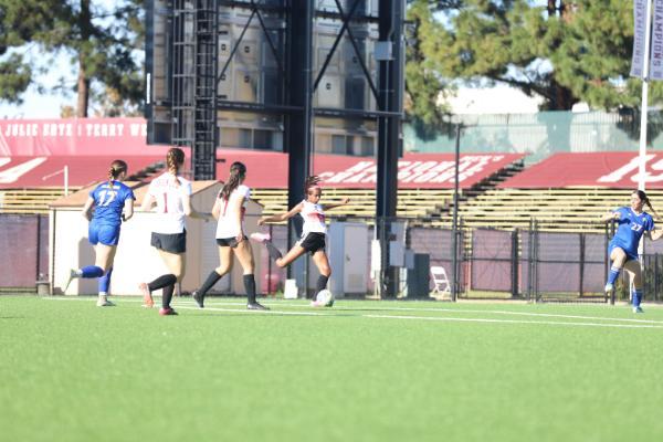 womens club soccer kick