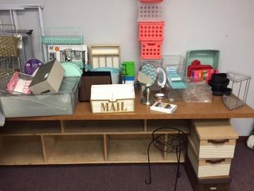 Image of table or desk organizers