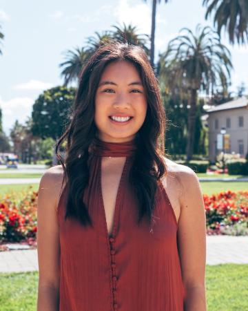 Megan Baldemor '26, a biology major