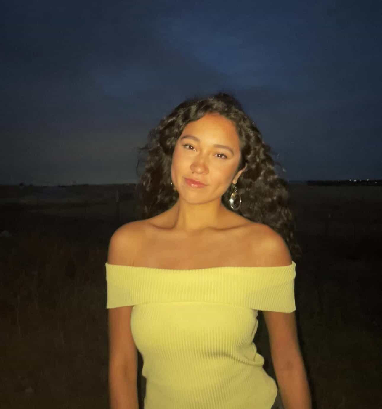 Caitlyn Gonzalez, SES Alumni 4 image link to article