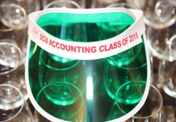 Class of 2018 visor given to all accounting students for graduation.
