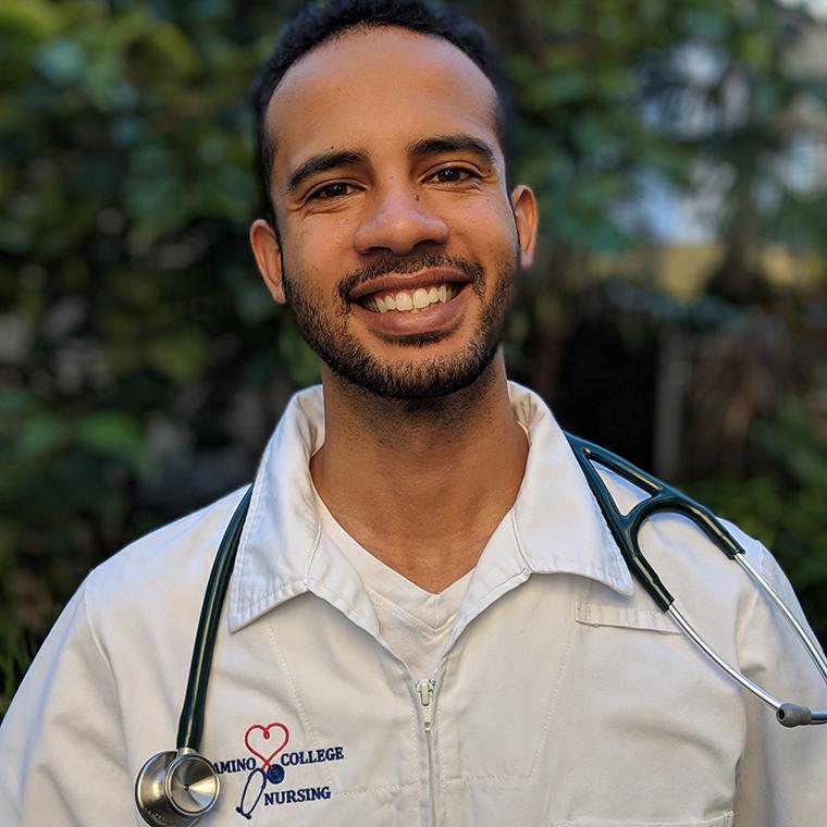 Alumnus Shawn Warren image link to story