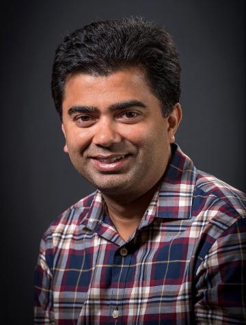 Associate Professor of Marketing Kumar Sarangee head shot