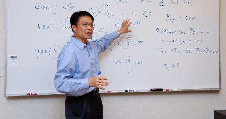 Gangshu (George) Cai teaching in the Leavey School of Business. image link to article